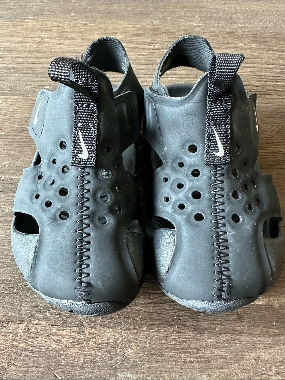 Nike Kids Black Water Sandals - size 5 Toddler